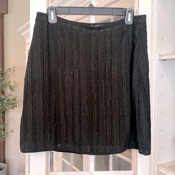 NWT Black Mini Skirt Textured Lined Chiffon Velvet Sz M - Picture 1 of 13